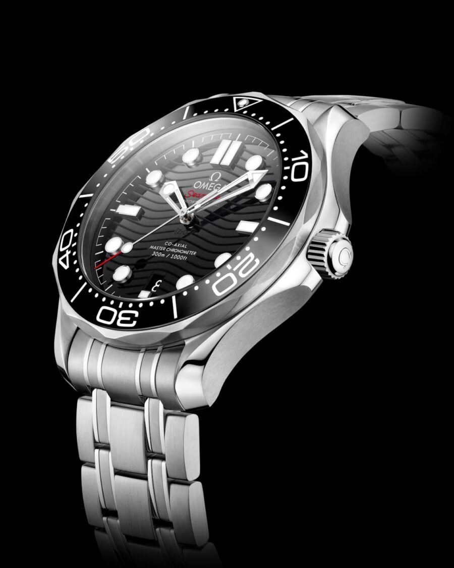 omeg a seamaster diver 300m automatic silver black