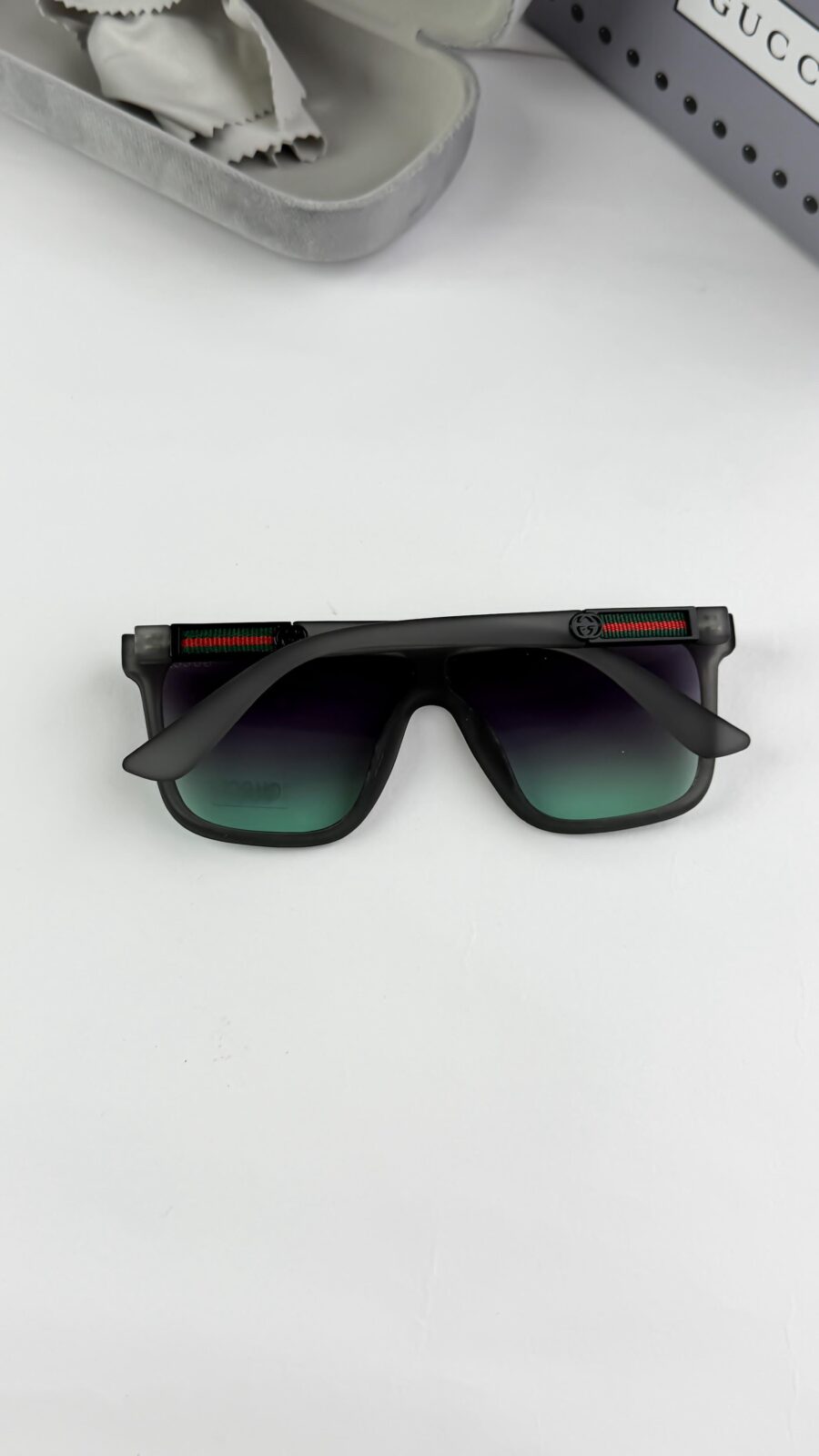 gucci grey blue shaded 566