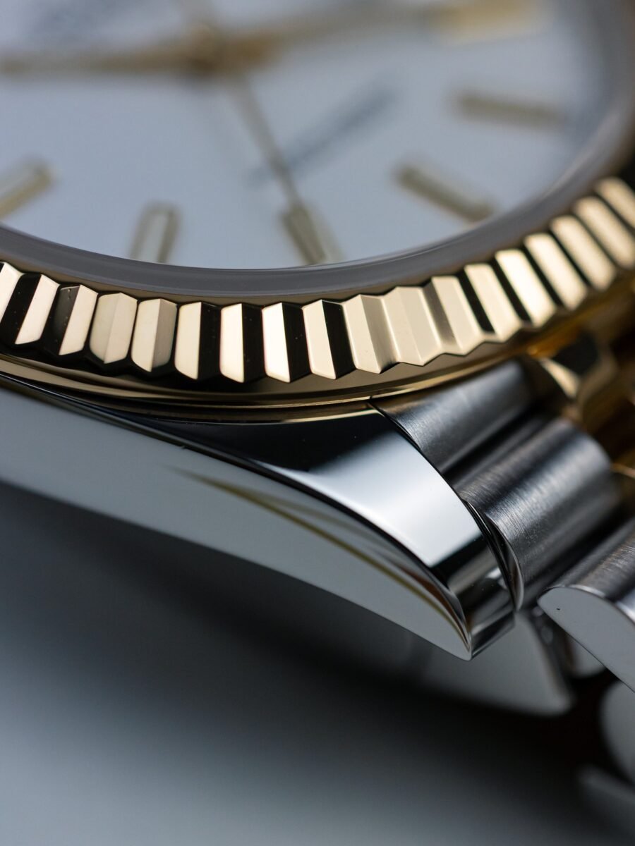 role x oyster perpetual date just 2ton gold white