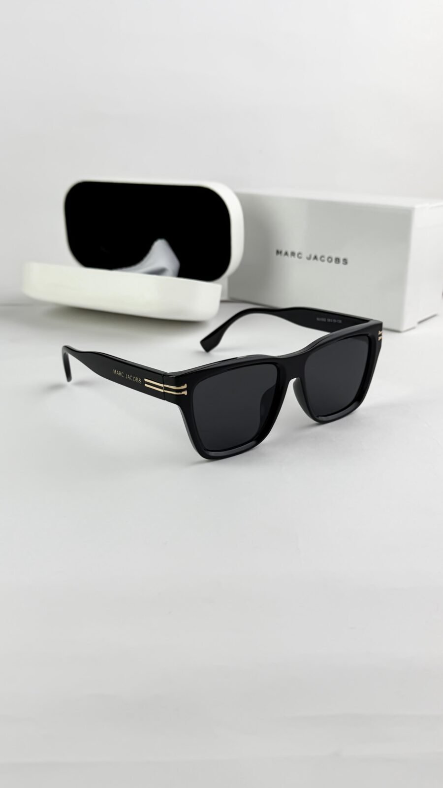pv6hcgrdzhiitwuaqr5hgmzumbkwutvl0htyu2lg.jpg marc jacobs