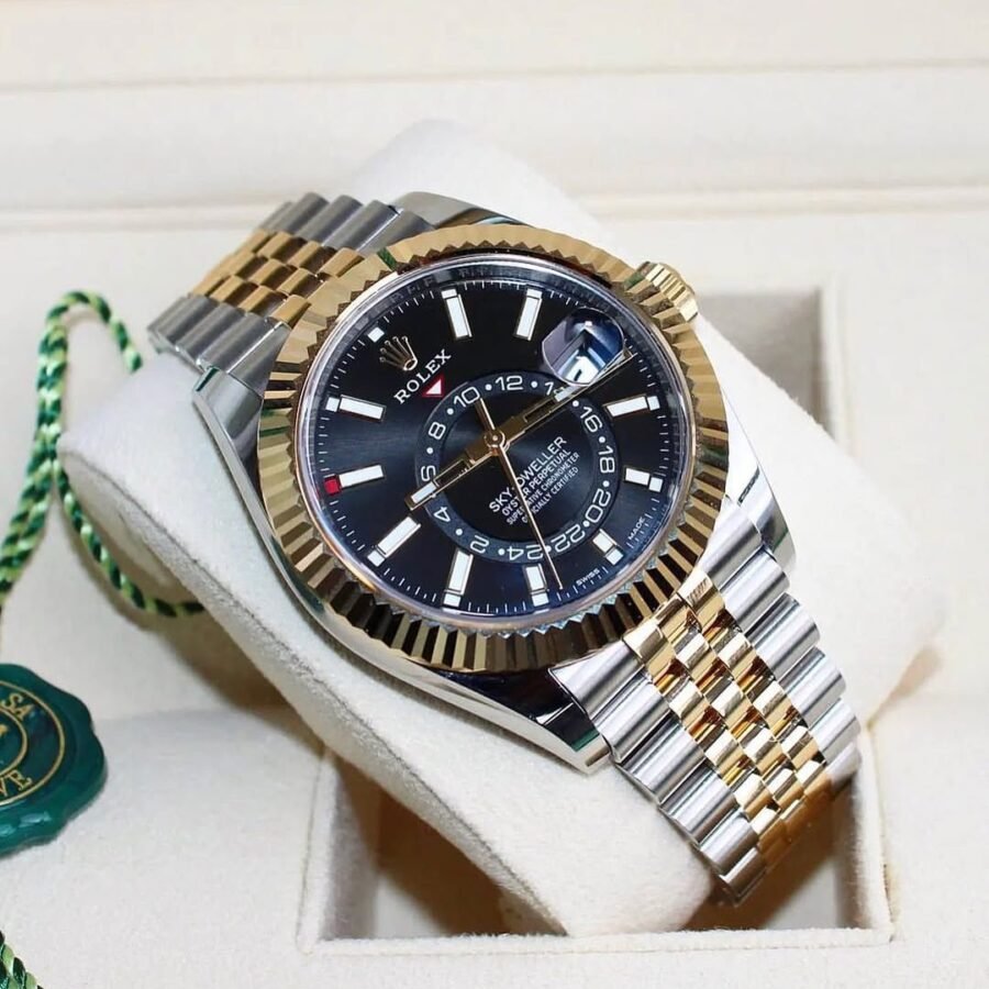 role x oyster perpetual sky dweller 2ton gold black