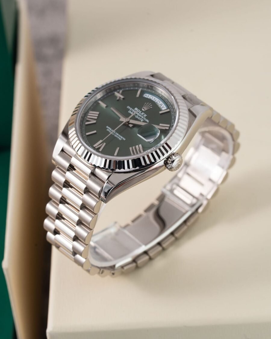 role x oyster perpetual day date battery silver green