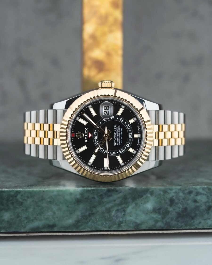 role x oyster perpetual sky dweller 2ton gold black