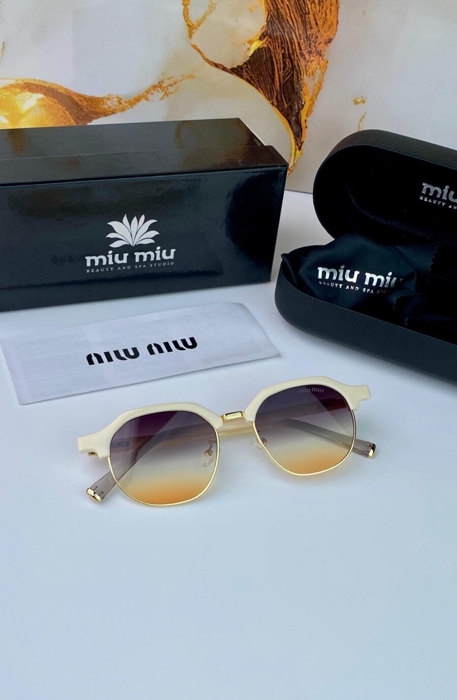 fqon9idaiow7fmvo9dotxsifzsmwpjmjzhq9g7wh.jpeg miu miu sunglass