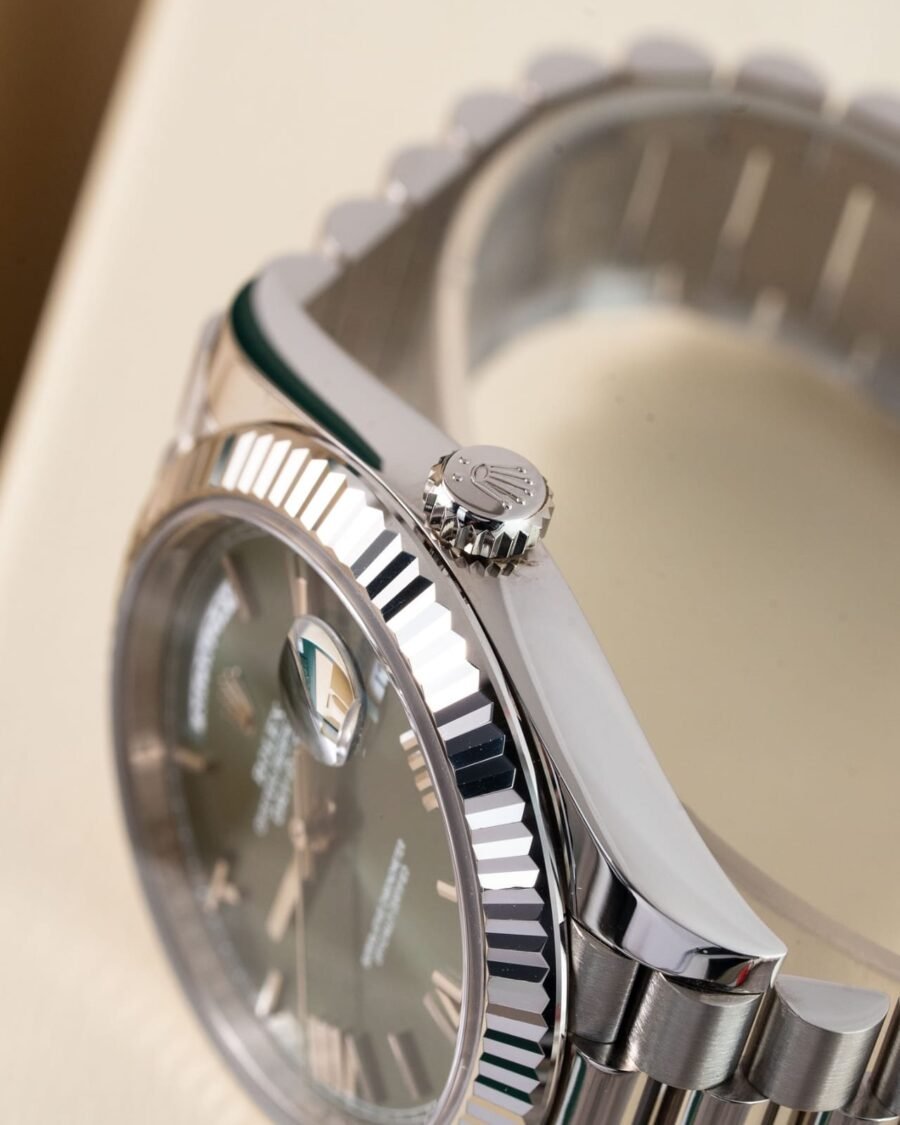 role x oyster perpetual day date battery silver green