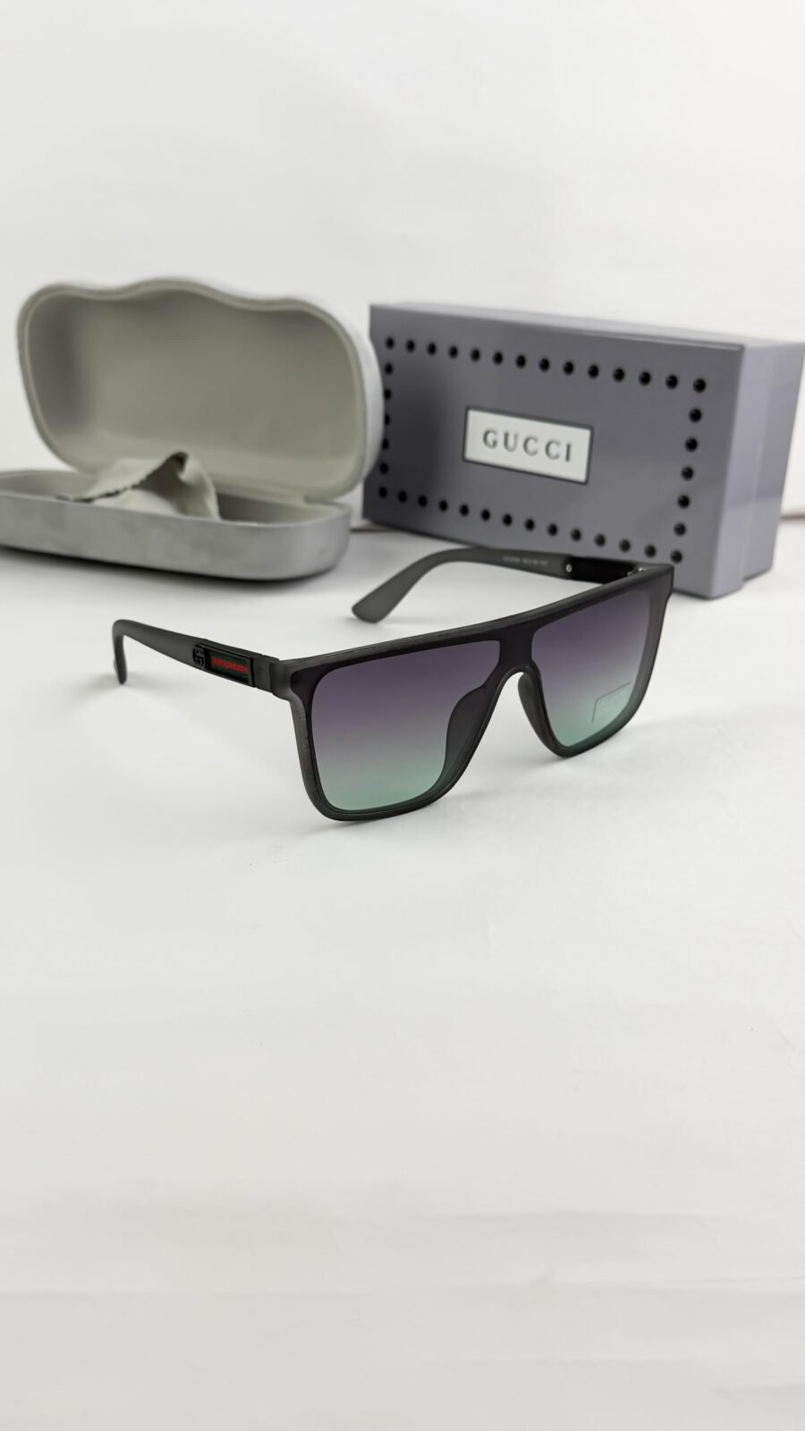 gucci grey blue shaded 566