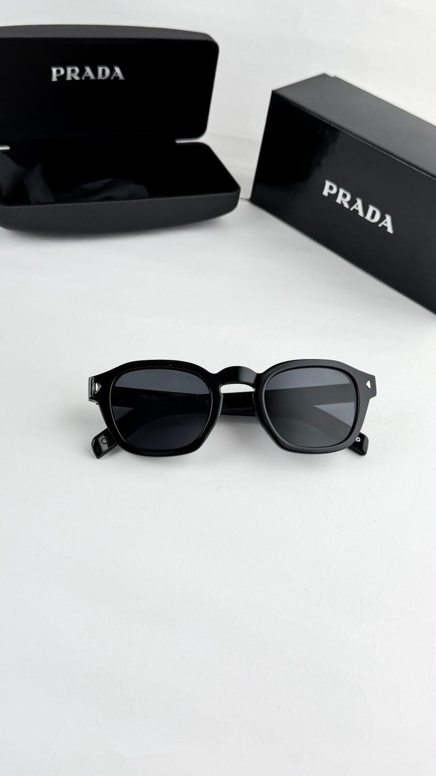 prad a black a16
