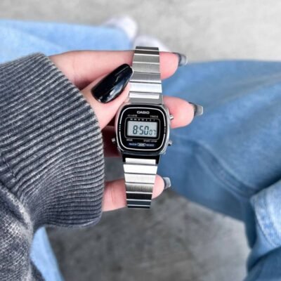 Casio Womens Vintage LA670 Silver Black
